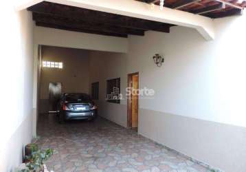 Excelente casa com 6 dormitórios à venda, 309 m² por r$ 800.000 - umuarama - uberlândia/mg