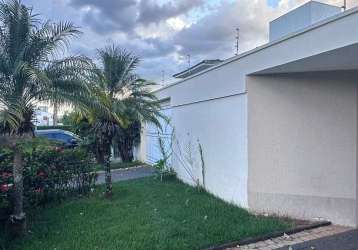 Casa com 4 dormitórios à venda, 225 m² por r$ 1.250.000,00 - jardim karaíba - uberlândia/mg