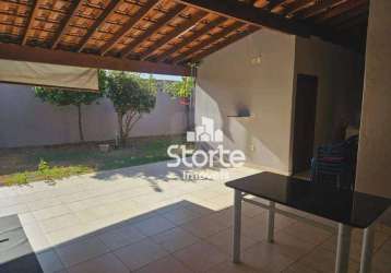 Casa com 2 dormitórios à venda, 180m² por r$ 425.000 - pacaembu - uberlândia/mg