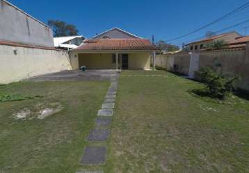 Casa para venda em são pedro da aldeia, praia do sudoeste, 2 dormitórios, 1 suíte, 1 banheiro, 2 vagas