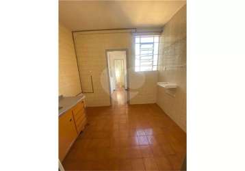 Apartamento à venda, localizado na consolação.