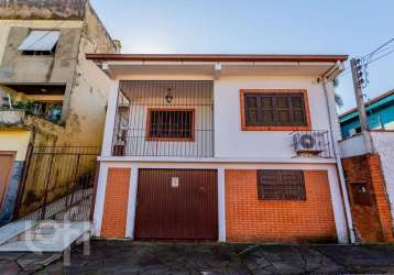 Casa com 2 quartos à venda na oito, 776, jardim carvalho, porto alegre, 200 m2 por r$ 298.000