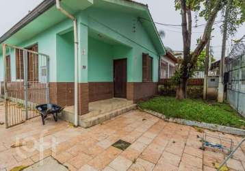 Casa com 4 quartos à venda na rua tamandaré, 787, camaquã, porto alegre, 188 m2 por r$ 600.000