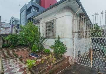 Casa com 4 quartos à venda na avenida doutor carlos barbosa, 1099, medianeira, porto alegre, 192 m2 por r$ 675.000