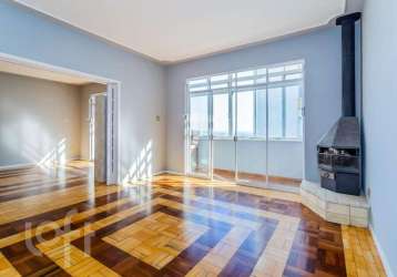 Apartamento com 3 quartos à venda na avenida independência, 550, independência, porto alegre, 157 m2 por r$ 720.000