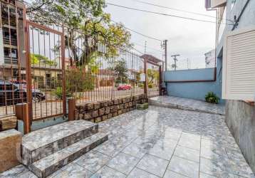 Casa com 3 quartos à venda na rua plácido de castro, 194, azenha, porto alegre, 115 m2 por r$ 800.000