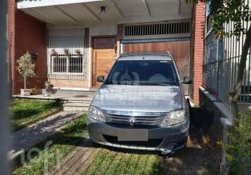 Casa com 4 quartos à venda na rua surupá, 205, jardim botânico, porto alegre, 200 m2 por r$ 1.150.000