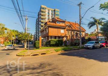 Casa com 2 quartos à venda na rua doutor armando barbedo, 1200, tristeza, porto alegre, 229 m2 por r$ 890.000