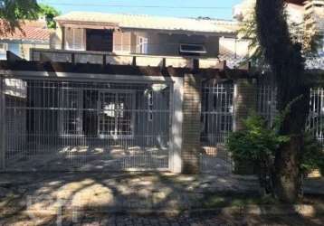 Casa com 4 quartos à venda na rua érico silveira peixoto, 95, ipanema, porto alegre, 450 m2 por r$ 1.235.000