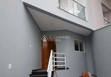 Casa em condomínio fechado com 2 quartos à venda na rua palermo, 34, utinga, santo andré, 120 m2 por r$ 553.000