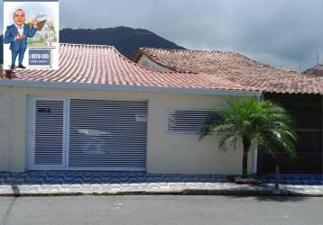 Linda casa a 150m da praia