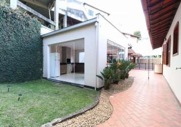 Casa com 3 quartos à venda na rua albertino gonçalves vieira, teixeiras, juiz de fora, 254 m2 por r$ 1.200.000