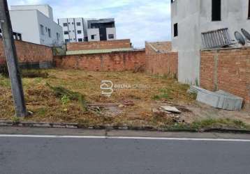 Terreno de 240m² em excelente localização no bairro jadir marinho