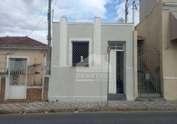 Casa com 2 dormitórios para alugar, 70 m² por r$ 1.200,00/mês - centro - taubaté/sp