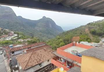 Vende - se casa no alto da serra