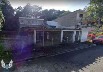 Sobrado com 4 dormitórios, garagem, sala de jantar, cozinha, lavanderia, salão d