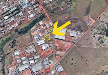 Área de 9547 m² para alugar por r$ 25.000/mensais no parque industrial de aparecida de goiânia - aparecida de goiânia/go