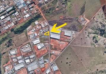 Área de 2865 m² para alugar por r$ 7.500/mensais no parque industrial de aparecida de goiânia - aparecida de goiânia/go