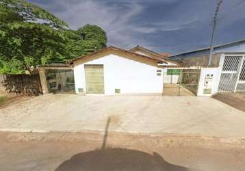 Casa de 200 m² à venda por r$ 660.000 no setor sudoeste - goiânia