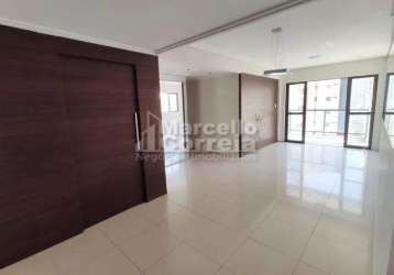 Apartamento de 86m&#178; no bairro de candeias