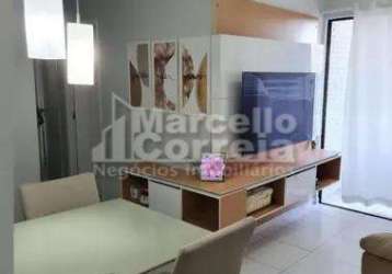 Apartamento de 50m&#178; em casa amarela