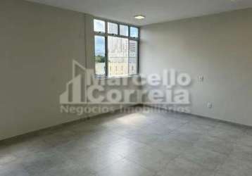 Apartamento de 70m&#178; no edf. leme, casa forte