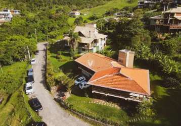 Fantástica casa em garopaba na praia da vigia em frente ao mar com vista panorâm