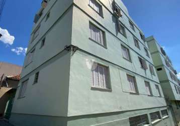 Apartamento de dois dormitórios localizado no cento de santa maria.