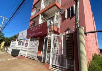 Sala comercial localizada na parque pinheiro.