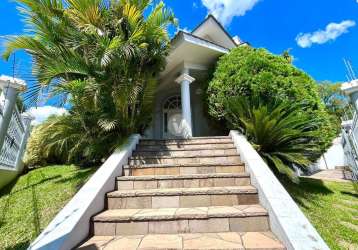 Casa alto padrão no bairro nossa senhora de lourdes.