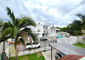 Casa residencial com piscina e energia solar em santa maria.