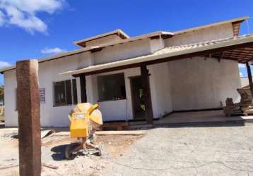 Casa em jaboticatubas no condomínio vale do luar.