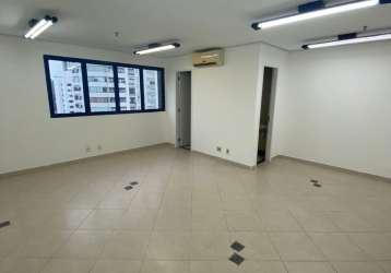 Sala comercial bem localizada e com baixo custo no pacote de locação!