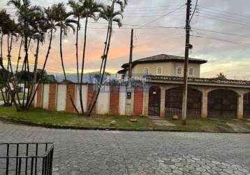 Casa ampla com piscina e 6 dormitórios para venda ou locação em caraguatatuba/sp.