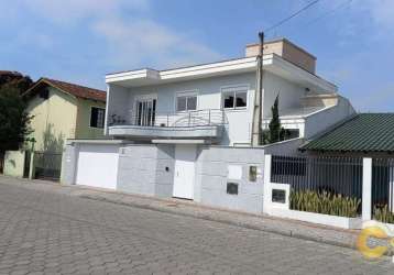 Casa com 4 quartos à venda na rua almiro bernardo da silva, centro, balneário piçarras, 298 m2 por r$ 3.590.000