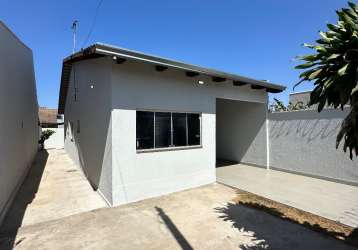 Casa setor jardim itaipu ao lado jardins lisboa 3 quartos uma suíte