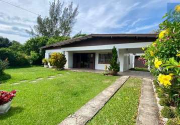 Casa em 2 terrenos em atlântida