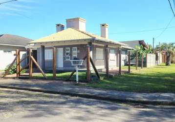 Casa 3 dormitórios de esquina em capão da canoa