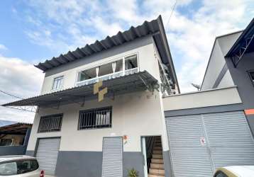 Galpão com + 2 apartamentos e área de festa