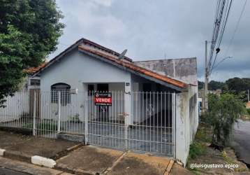 Casa à venda em centro - iperó: 2 dormitórios, 1 suíte, 200m² por r$ 254.000