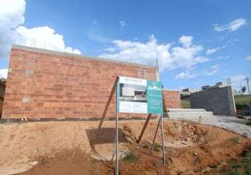 Casa em construção no condomínio village araçoiaba