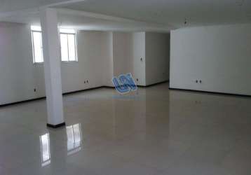 Conjunto de salas 220m2, andar inteiro com 3 wc na barra