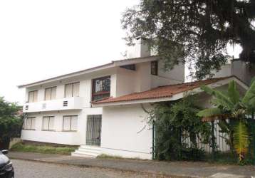 Casa comercial com 3 salas para alugar na rua osório tuyuty de oliveira freitas, 51, três figueiras, porto alegre, 305 m2 por r$ 14.000