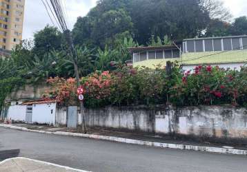 Casa para venda possui 512 metros quadrados com 5 quartos na ladeira da fonte