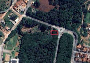 Lote comercial de 548,16 m² disponível para venda