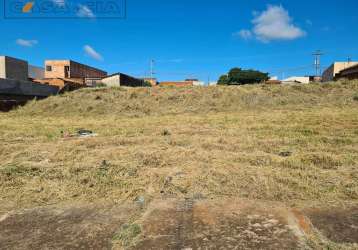 3 lotes planos com 150m² cada no jardim tv