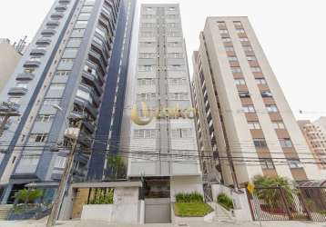 Amplo apartamento em excelente localização no cabral