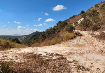 Pedreira com pedra são thomé  com 2 séculos de exploração e possui os direitos minerários !