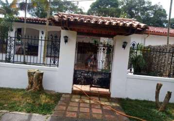 Casa com 4 dormitórios à venda, 369 m² por r$ 1.300.000,00 - granja viana - cotia/sp