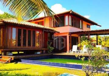 Casa a venda na costa do sauipe, litoral norte da bahia. condomínio casas de sauipe - r$1.700.000,00. 3 suítes, piscina, 5 vagas em 1153m² de terreno.